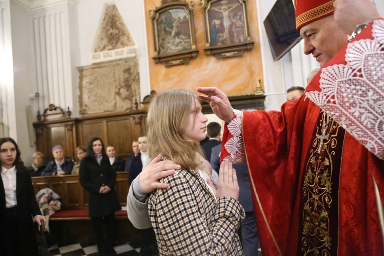 Bierzmowanie u św. Mateusza 