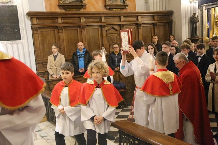 Bierzmowanie u św. Mateusza 