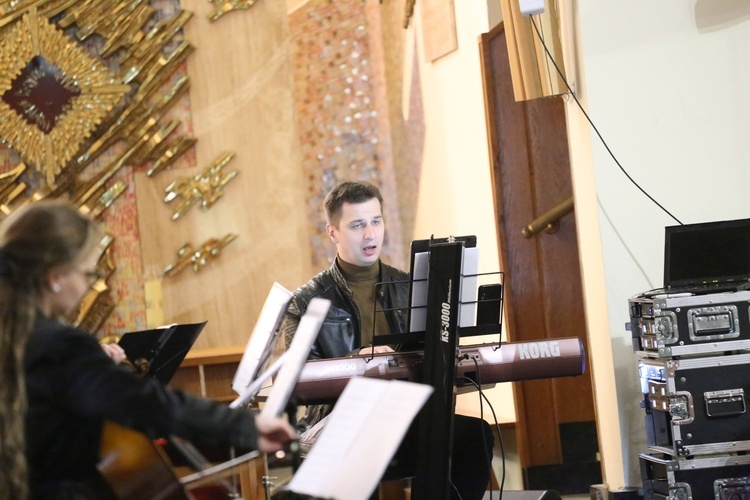 Koncert uwielbienia w Miłosierdziu