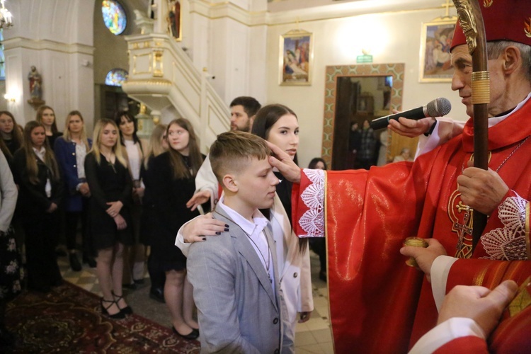 Bierzmowanie w Rzezawie