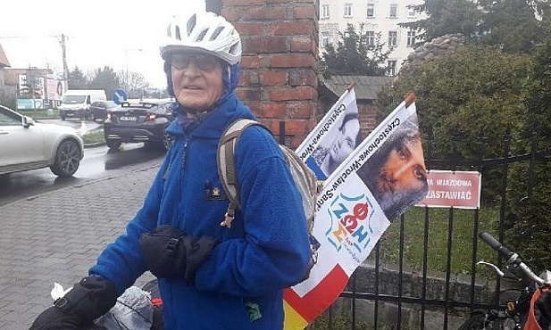 Ryszard Fudała pielgrzymuje z Jasnej Góry do Santiago de Compostela i "na koniec świata"
