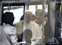 Papież czułości. 5 poruszających gestów Franciszka