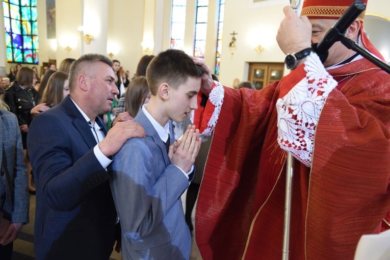 Bierzmowanie w par. Matki Bożej Anielskiej w Dębicy