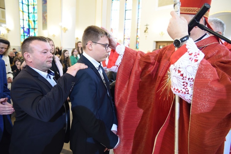 Bierzmowanie w par. Matki Bożej Anielskiej w Dębicy