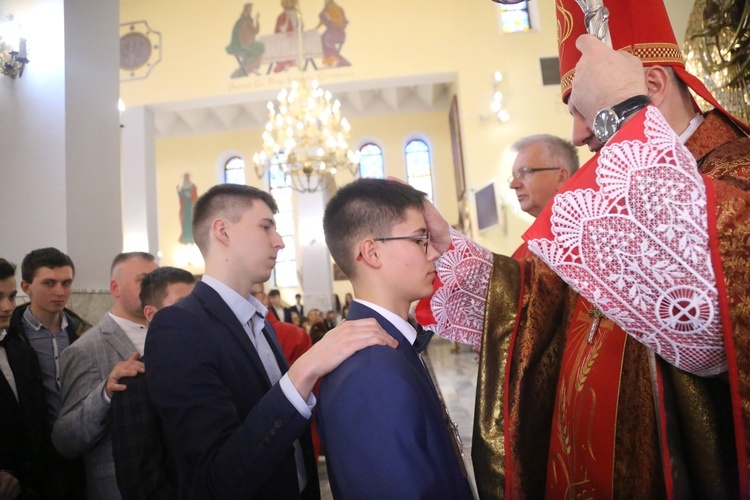 Bierzmowanie w Dębicy-Latoszynie