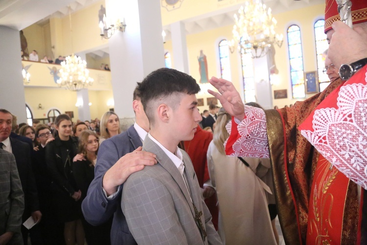 Bierzmowanie w Dębicy-Latoszynie