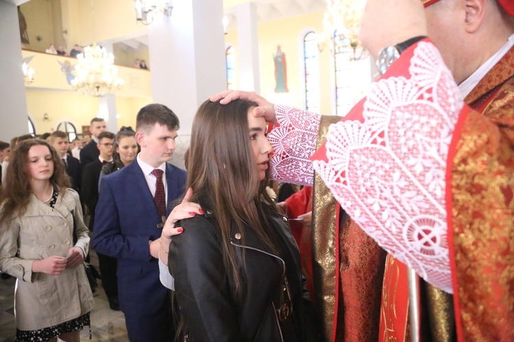 Bierzmowanie w Dębicy-Latoszynie