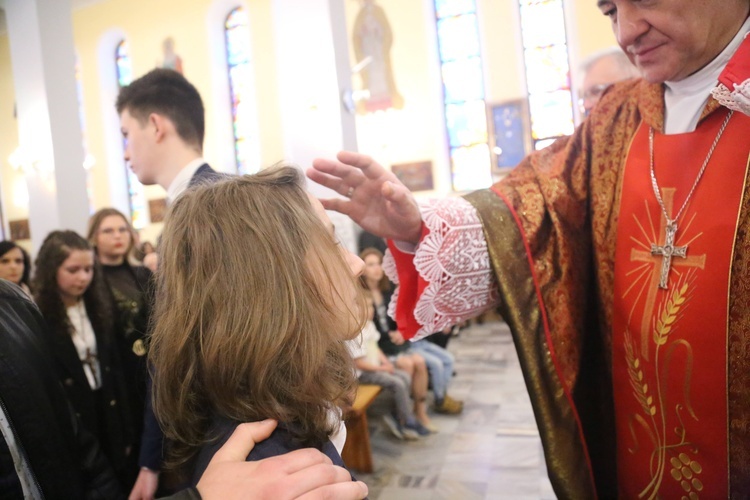 Bierzmowanie w Dębicy-Latoszynie