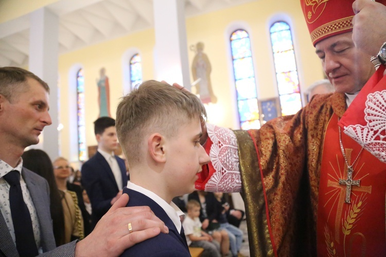 Bierzmowanie w Dębicy-Latoszynie