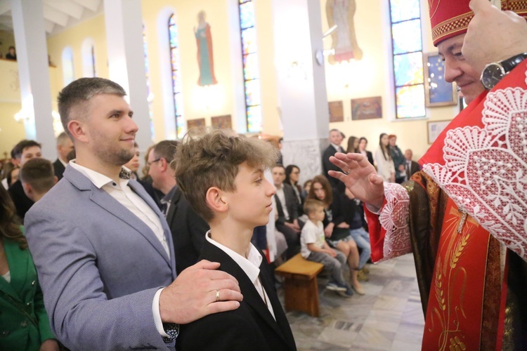 Bierzmowanie w Dębicy-Latoszynie