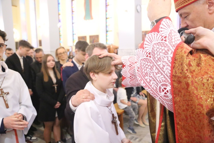 Bierzmowanie w Dębicy-Latoszynie