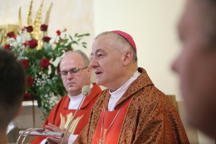 Bierzmowanie w Dębicy-Latoszynie