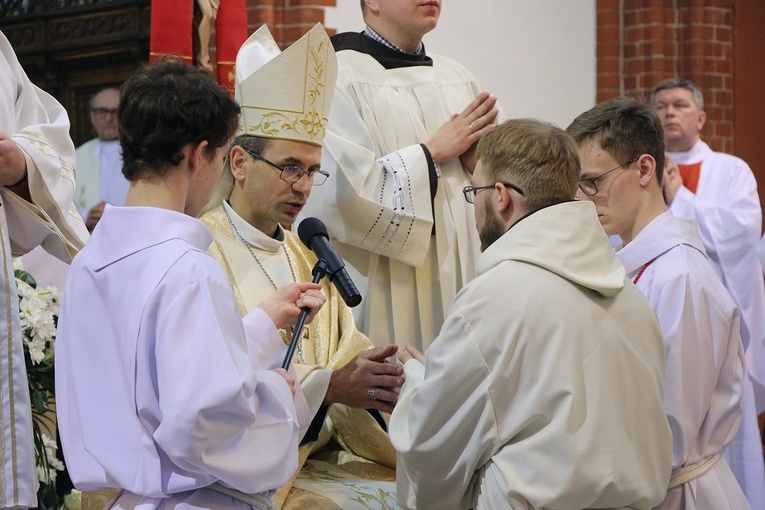 Święcenia diakonatu u franciszkanów we Wrocławiu 2023