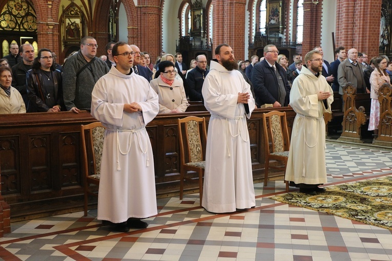 Święcenia diakonatu u franciszkanów we Wrocławiu 2023