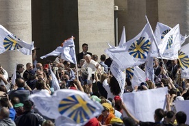 Papież: chrzest i dary Ducha Świętego są podstawą misji w Kościele