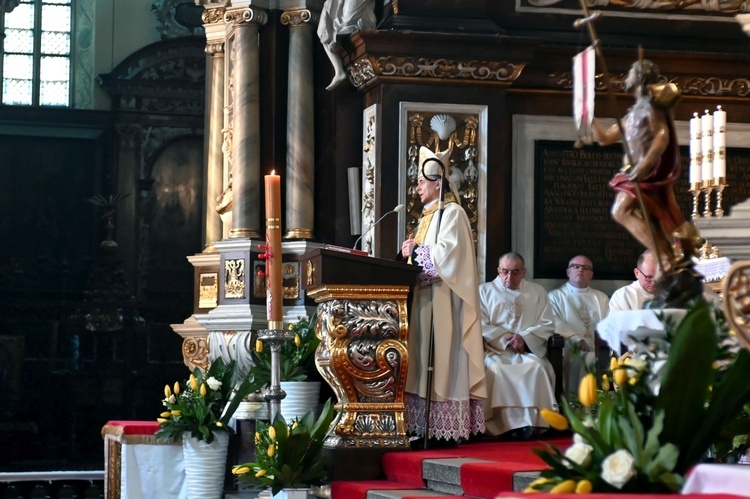 Promocja ceremoniarzy i lektorów w świdnickiej katedrze 