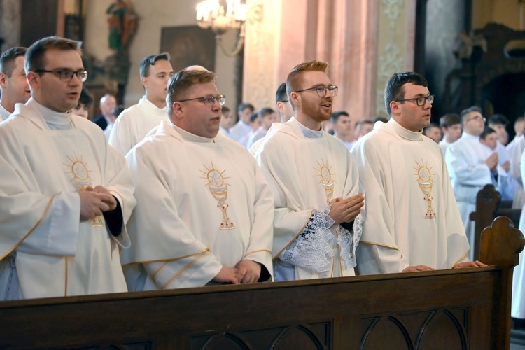 Promocja ceremoniarzy i lektorów w świdnickiej katedrze 