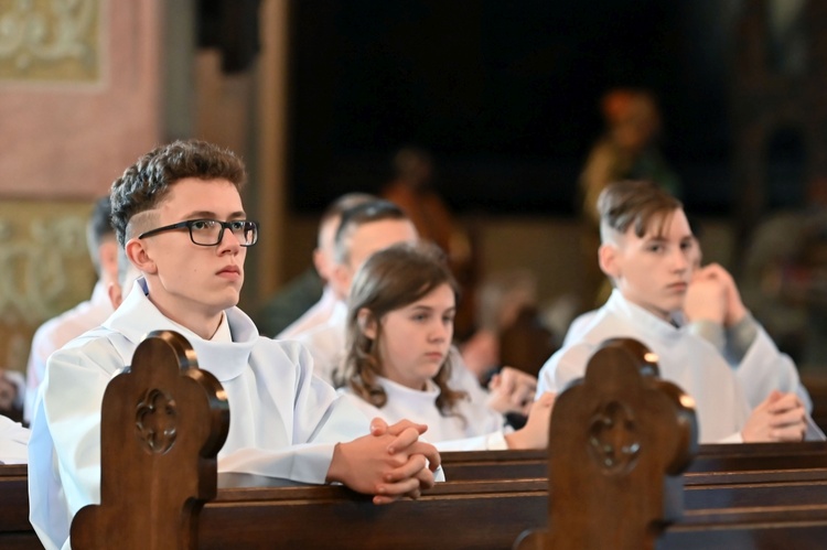 Promocja ceremoniarzy i lektorów w świdnickiej katedrze 