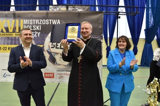 Finałowe rozgrywki XVII Mistrzostw Polski Księzy w piłce nożnej