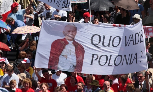 Warszawa: "Kto się boi Jana Pawła II?" – dyskusja na XXVIII Targach Wydawców Katolickich 