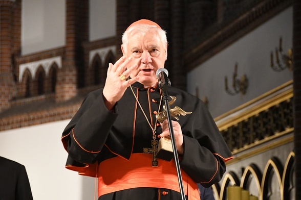 Kard. Müller: Benedykt XVI pozostał wierny nauczaniu Vaticanum II, to inni „progresiści” poszli złą drogą