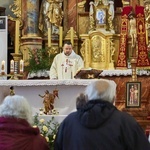 Świerki. Wprowadzenie relikwii św. Charbela i św. Stanisława Papczyńskiego