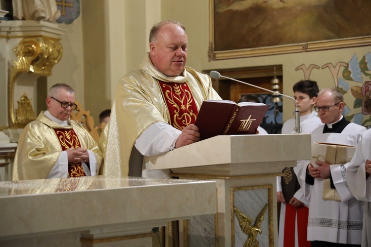 Poświęcenie ołtarza w Majdanie Królewskim