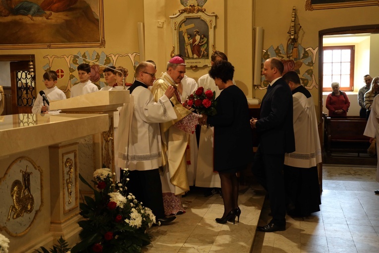 Poświęcenie ołtarza w Majdanie Królewskim