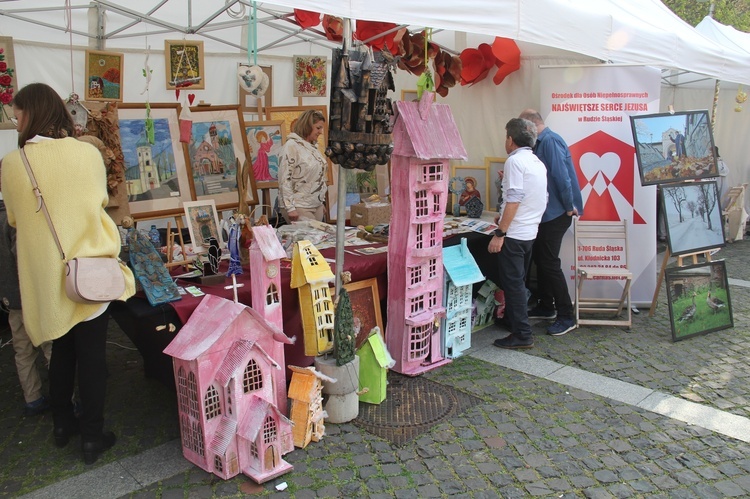 Katowice. Dzień Dobra - Caritas Archidiecezji Katowickiej