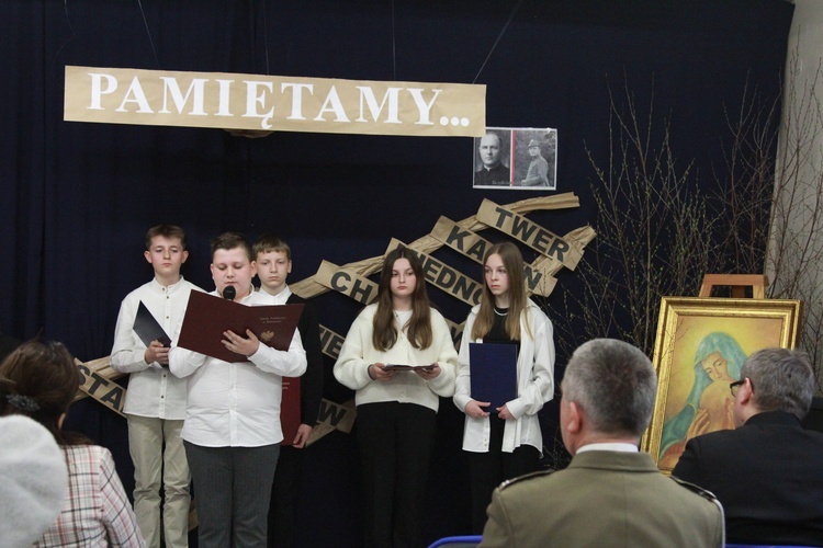 Rdziostów pamięta o ks. Niwie