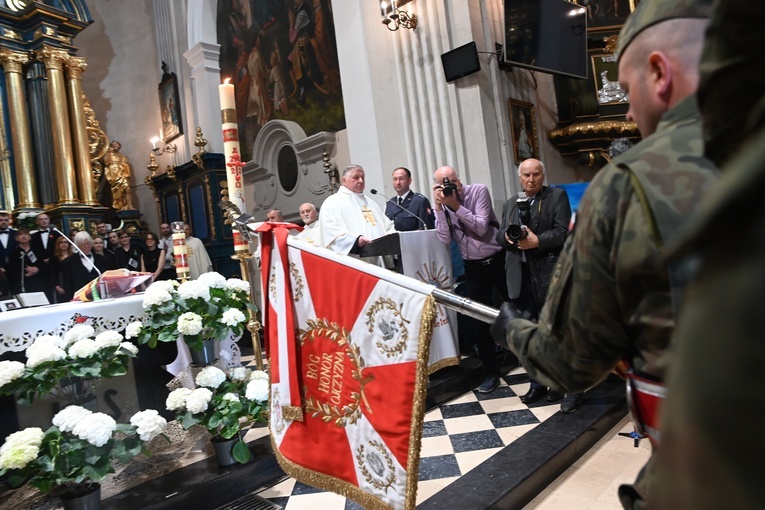 Odsłonięcie pomnika Dla Ciebie, Polsko