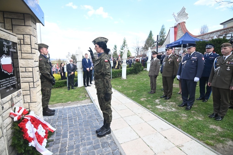 Odsłonięcie pomnika Dla Ciebie, Polsko