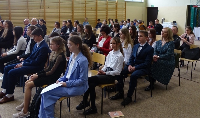 Olszyny. Konkurs poezji Karola Wojtyły - św. Jana Pawła II