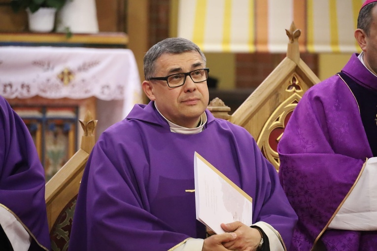 Pogrzeb ks. Karola Tyrchy w Bielawie