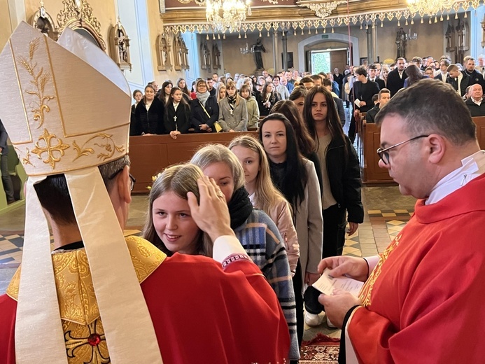 Bierzmowanie w Ścinawce Średniej