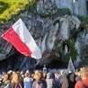 Bp Piotr Turzyński: Zapraszam Polonię do Lourdes