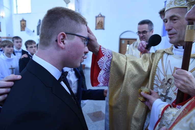 Bierzmowanie w Uściu Gorlickim