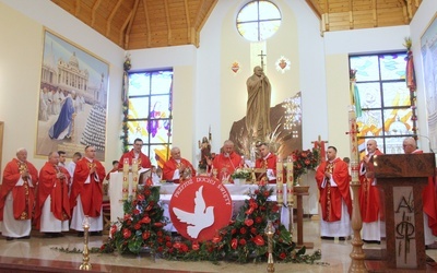 To jest możliwe tylko w Kościele, bo Bóg tak potrafi