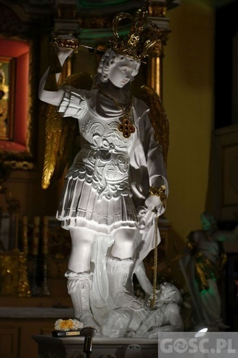 Figura św. Michała Archanioła w Zielonej Górze