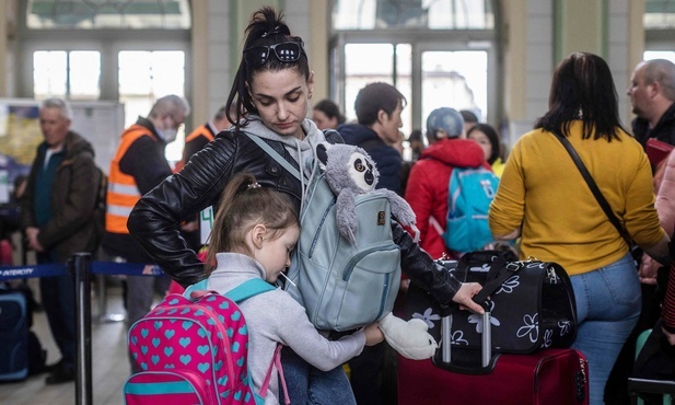 Papież pośród ubogich i uchodźców: Zawsze nieście woń miłosierdzia