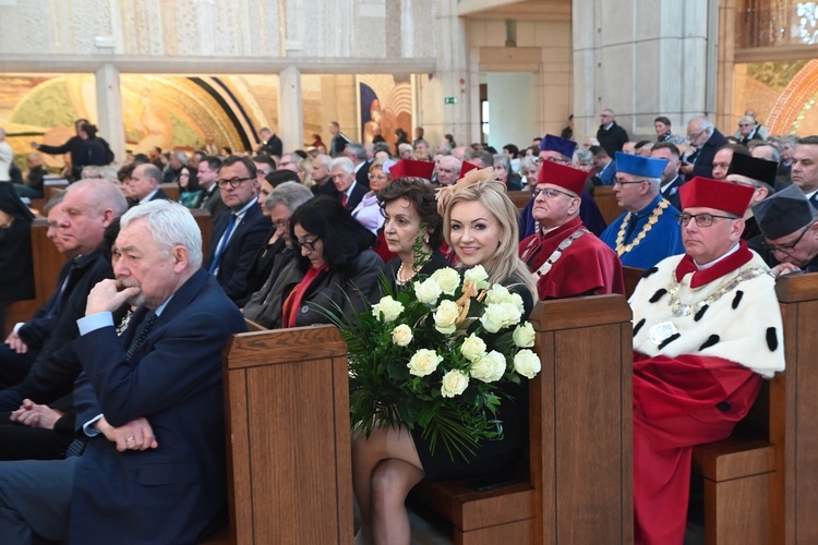 Obchody jubileuszu przyjęcia sakry biskupiej kard. Stanisława Dziwisza - cz.2