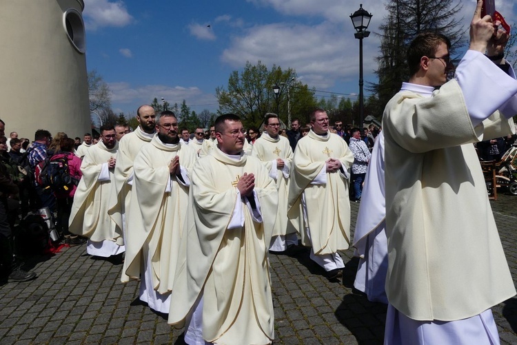 Msza św. pielgrzymów łagiewnickich w Hałcnowie - 2023