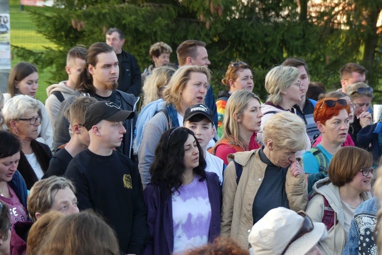 Pielgrzymi łagiewniccy dotarli na nocleg do Witkowic - 2023