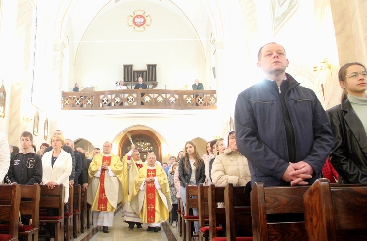 Trzetrzewina. Poświęcenie odnowionego kościoła