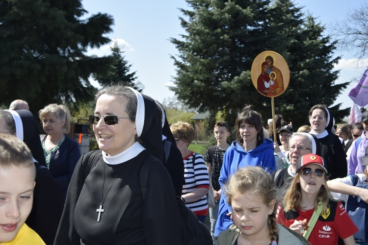 Pielgrzymka z Roszkowej Woli do Żdżar