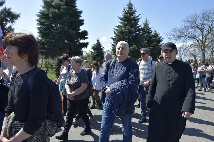 Pielgrzymka z Roszkowej Woli do Żdżar