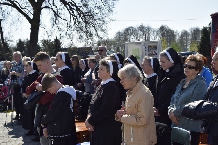 Pielgrzymka z Roszkowej Woli do Żdżar