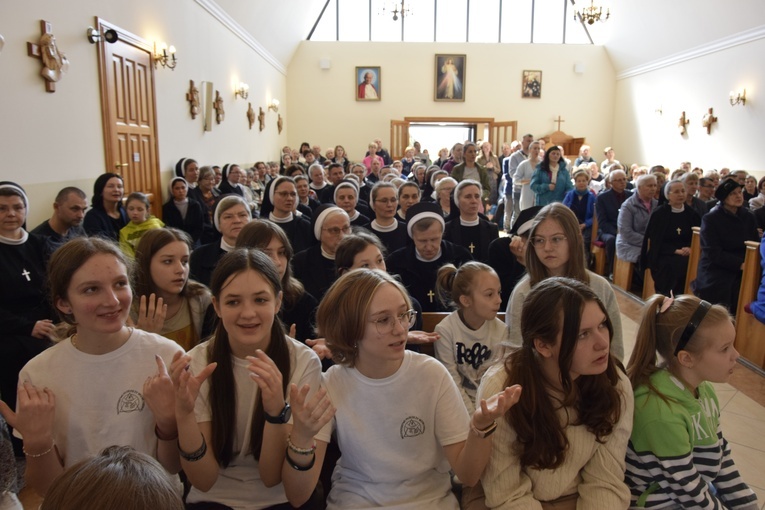 Pielgrzymka z Roszkowej Woli do Żdżar