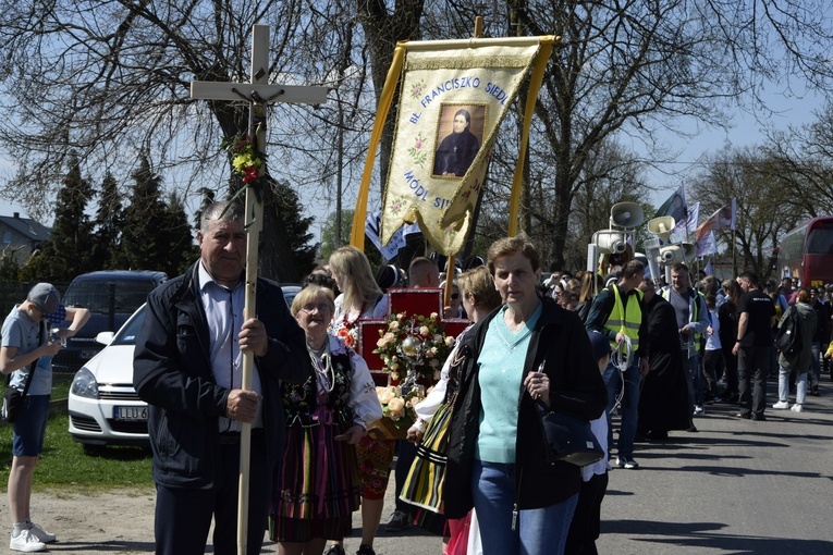 Pielgrzymka z Roszkowej Woli do Żdżar