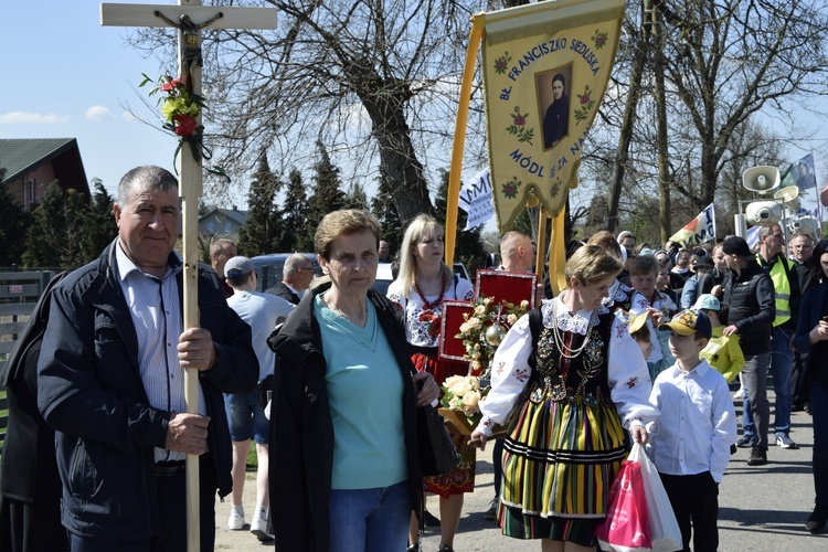 Pielgrzymka z Roszkowej Woli do Żdżar